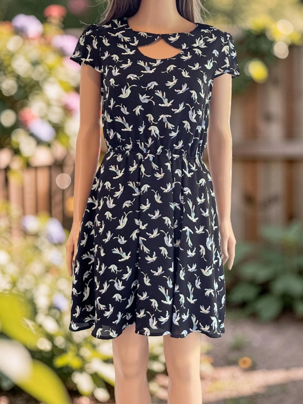 Lauren Conrad Bird Print Dress Size 10 Black Fit & Flare Flutter Sleeve Keyhole